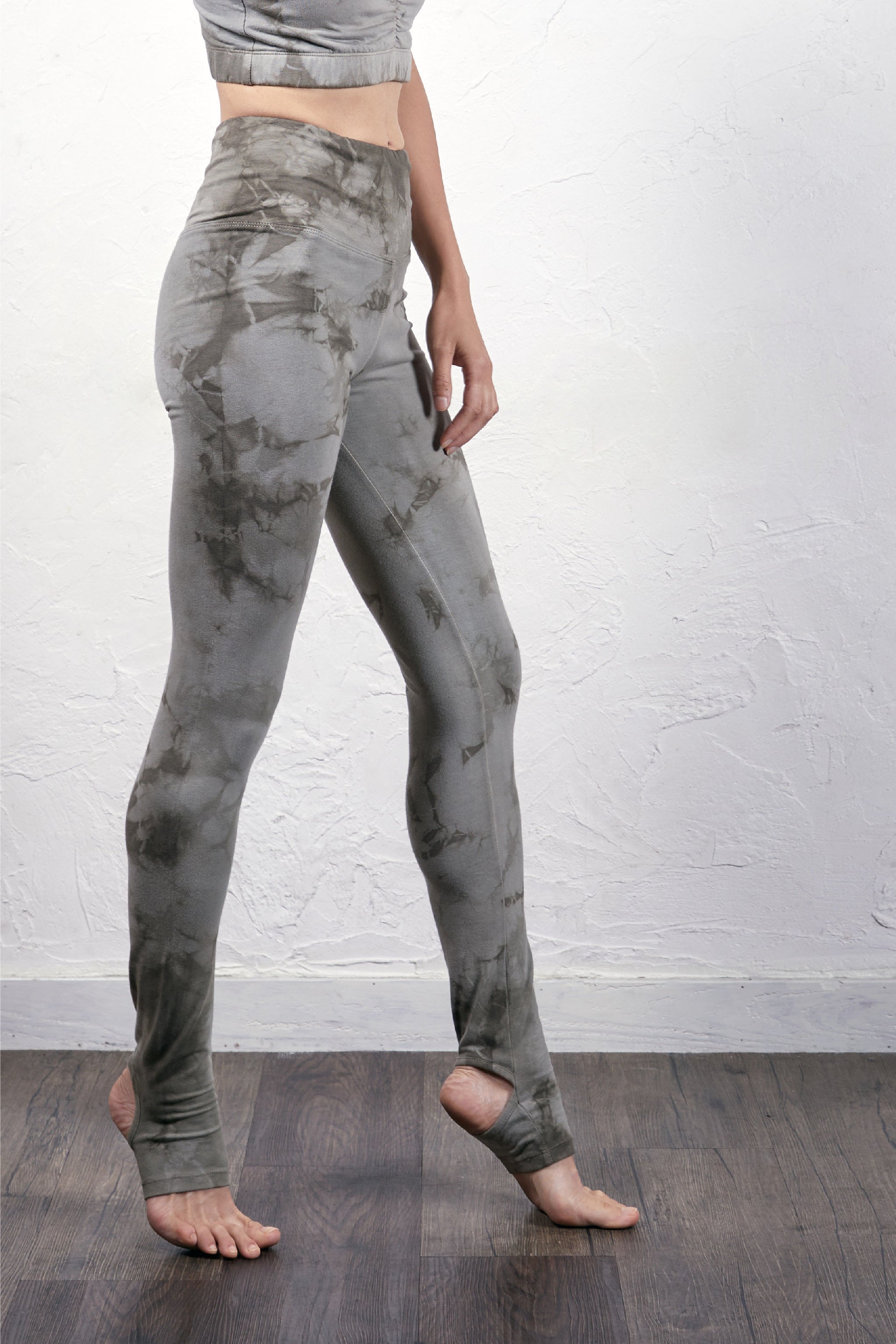 – yinyang - yoga & meditation wear