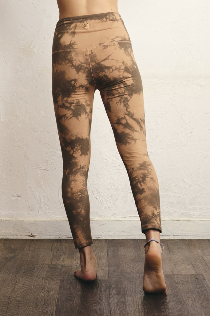 color_Coco Rose Earth Tiedye