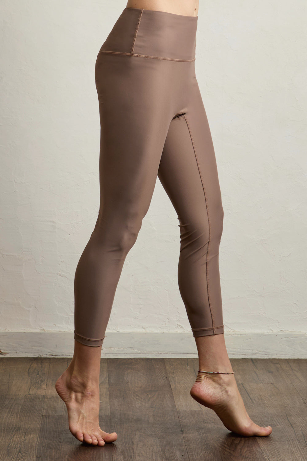 Flora柄【新品】inner fireヨガレギンスカプリ丈 SUKALA】フラワープリントレギンス(XS・S・M・L・LLサイズ