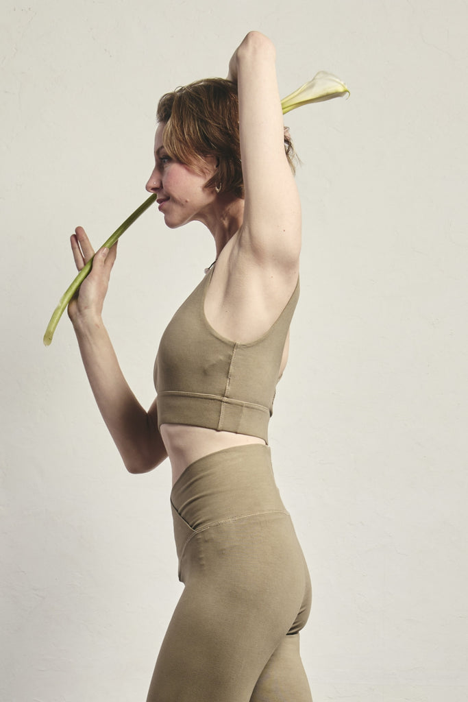 color_Coco Taupe