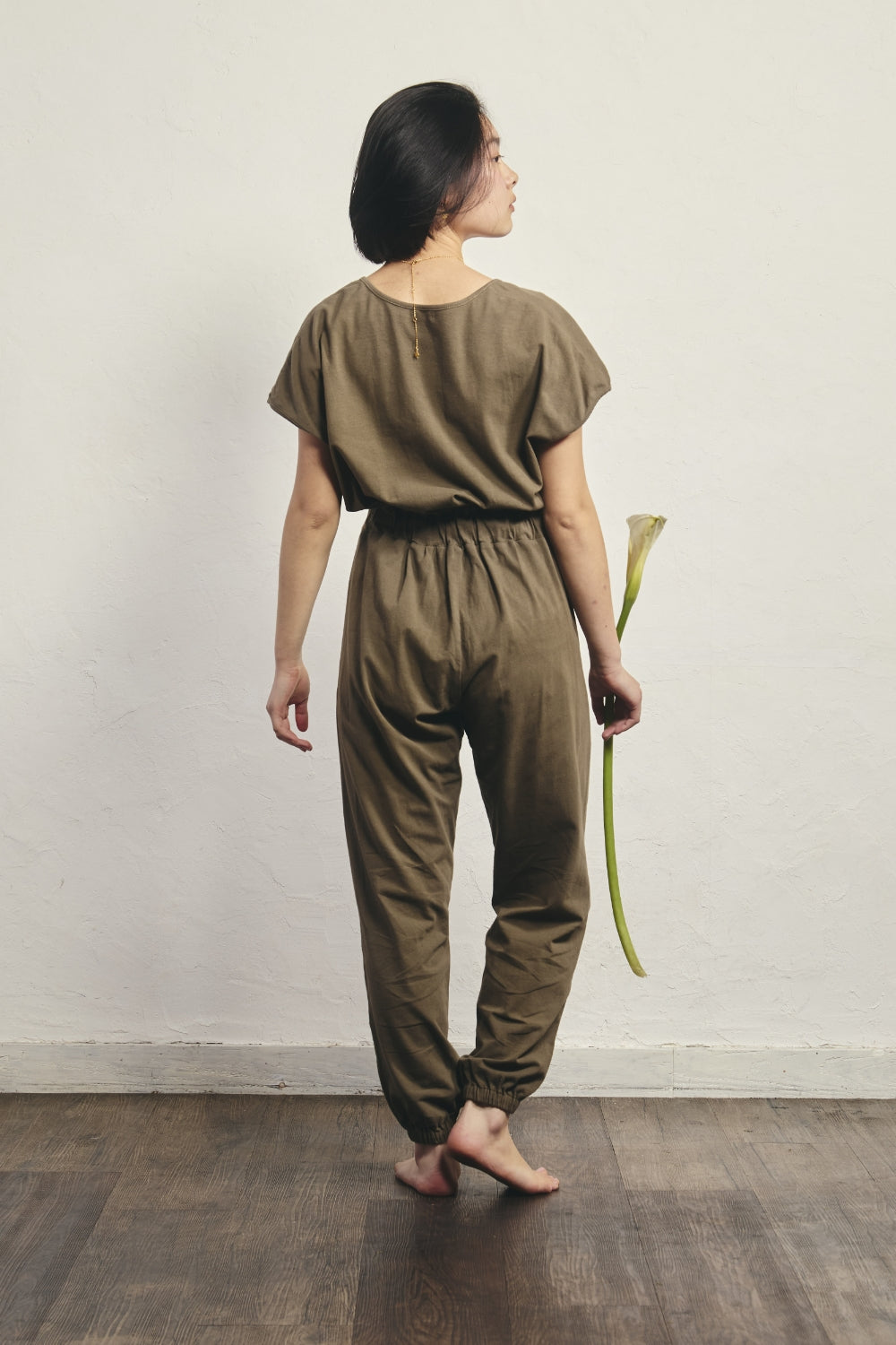 インヤンヨガ　ジャンプスーツ　オールインワンyinyangyogaオーガニック 着用レビュー】新作ジャンプスーツをスタッフ4名が試着してみました