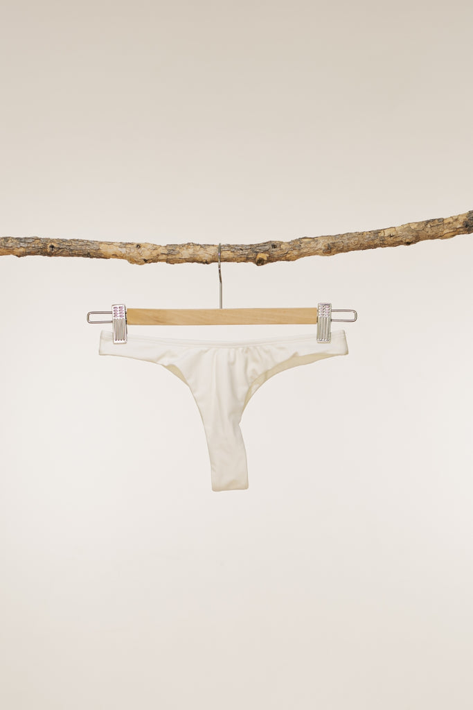 color_Ivory