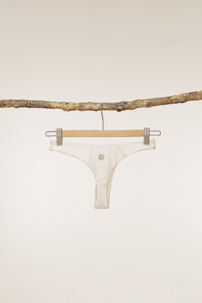 color_Ivory